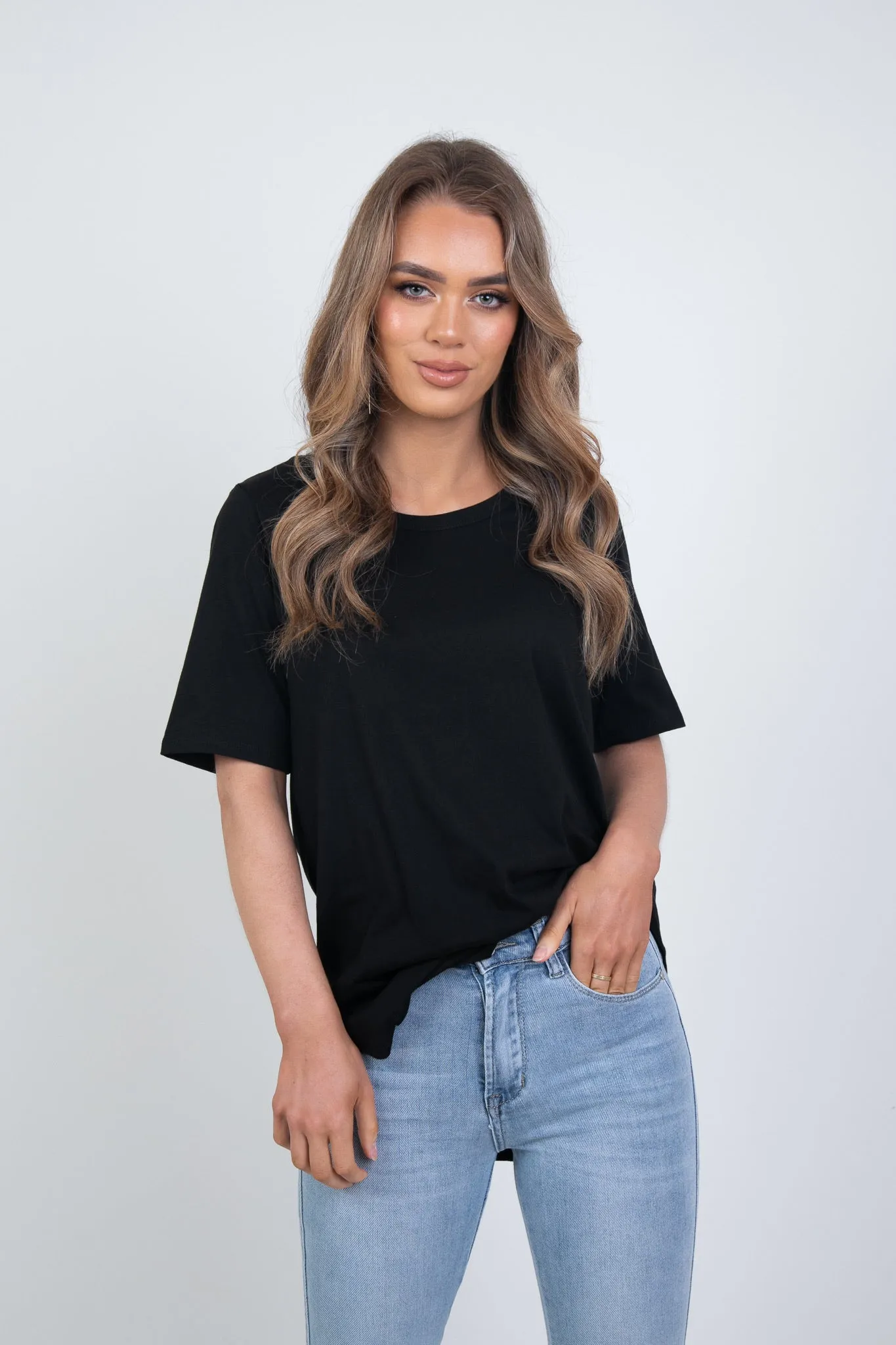 'BETTY BASICS' ARIANA TEE - BLACK