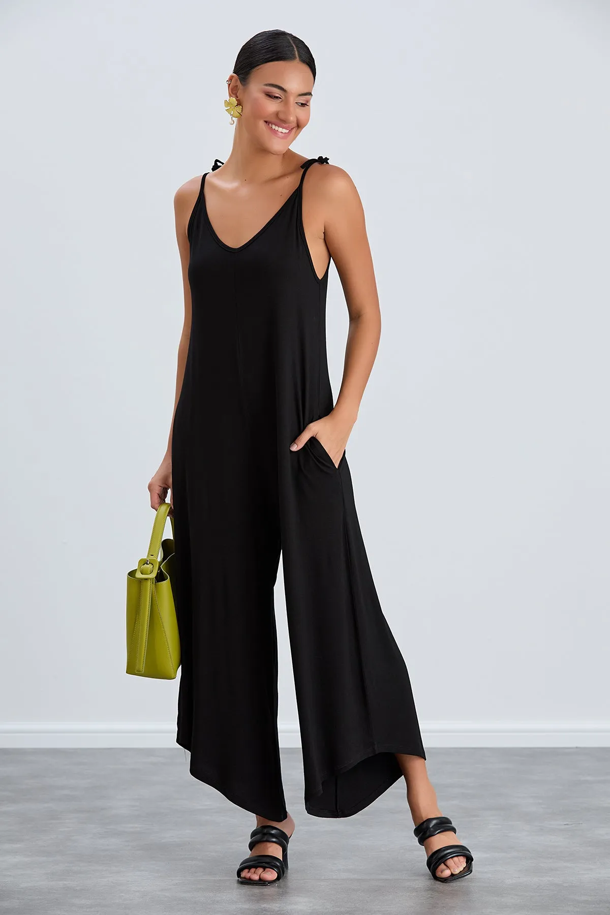 Cozy Loose fit Oversize Wide leg Jumpsuit in Black