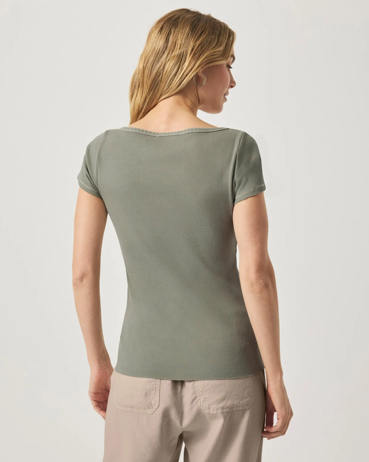 Posie Scoop Neck Short Sleeve Tee